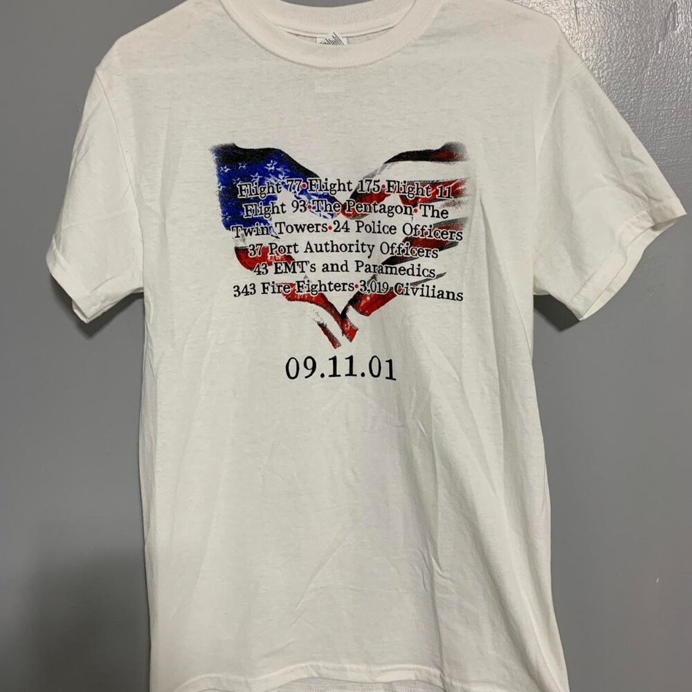 Gildan Men's White T-shirt